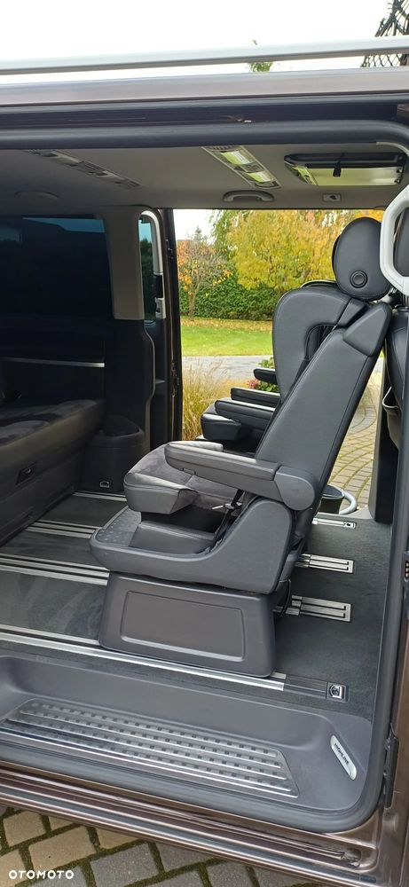 Volkswagen Multivan - 28