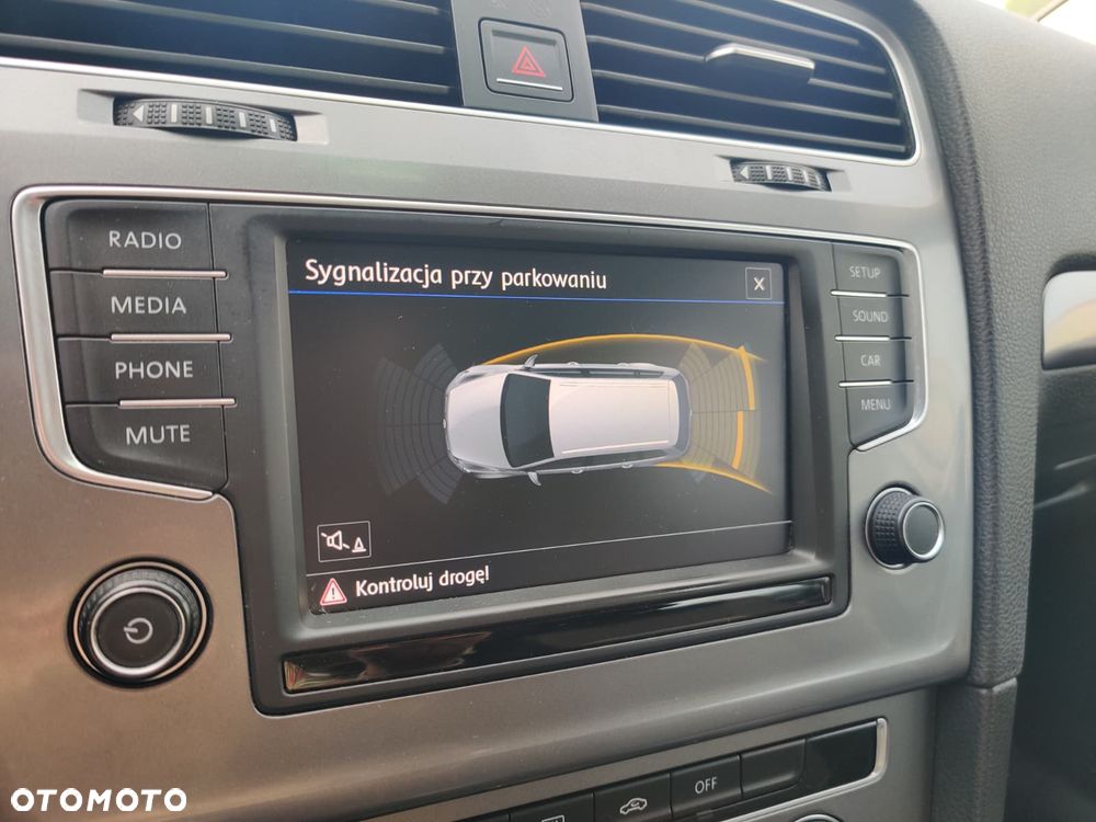 Volkswagen Golf 1.6 TDI BMT Comfortline - 37