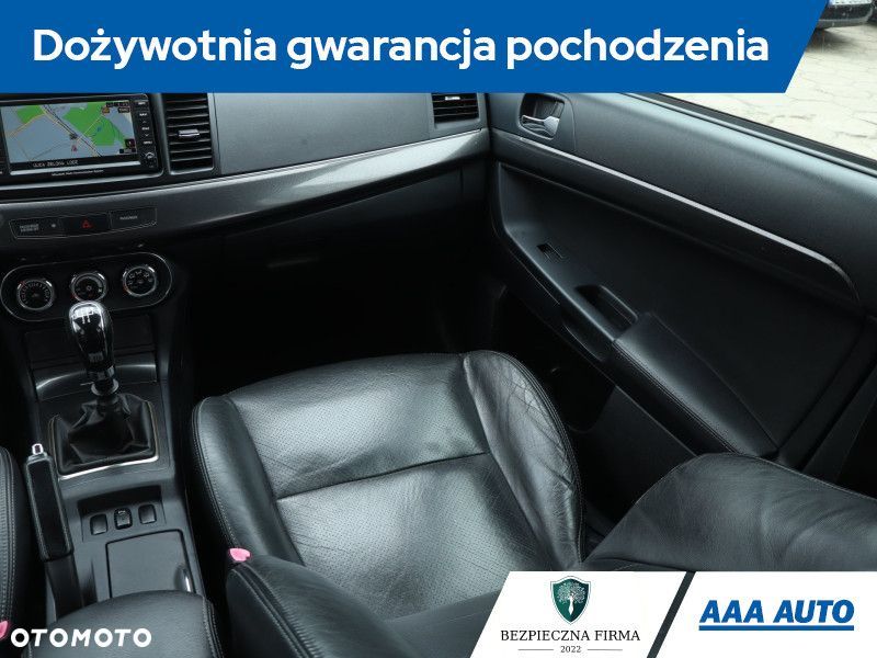 Mitsubishi Lancer - 10