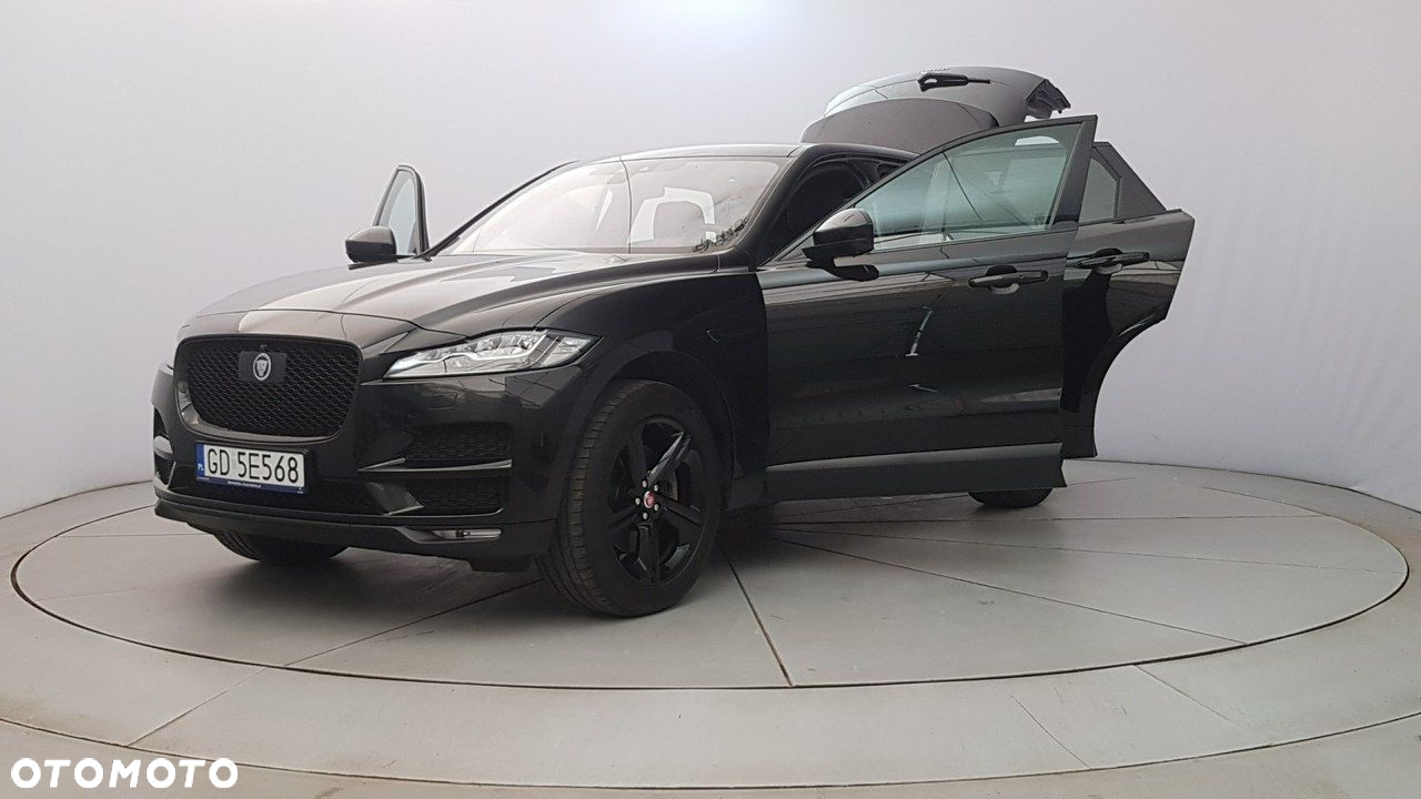 Jaguar F-Pace - 10