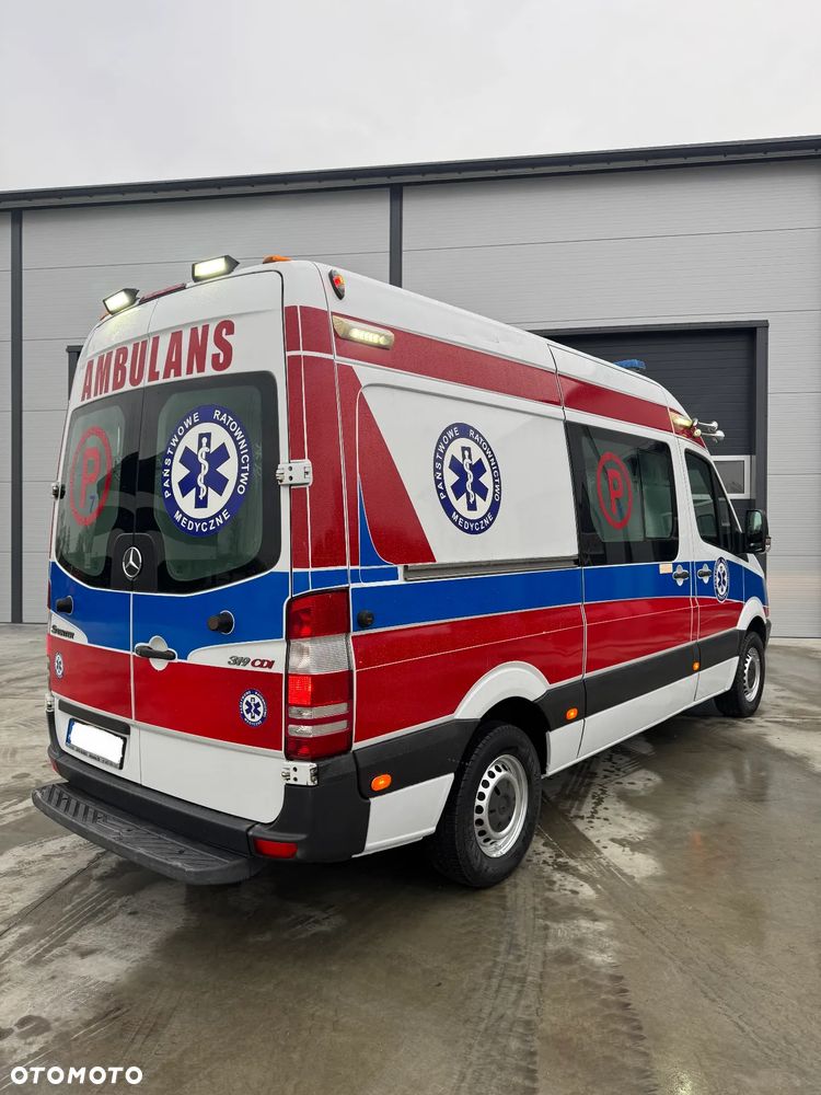 Mercedes-Benz Sprinter 319 Karetka Pogotowia Ambulans - 4