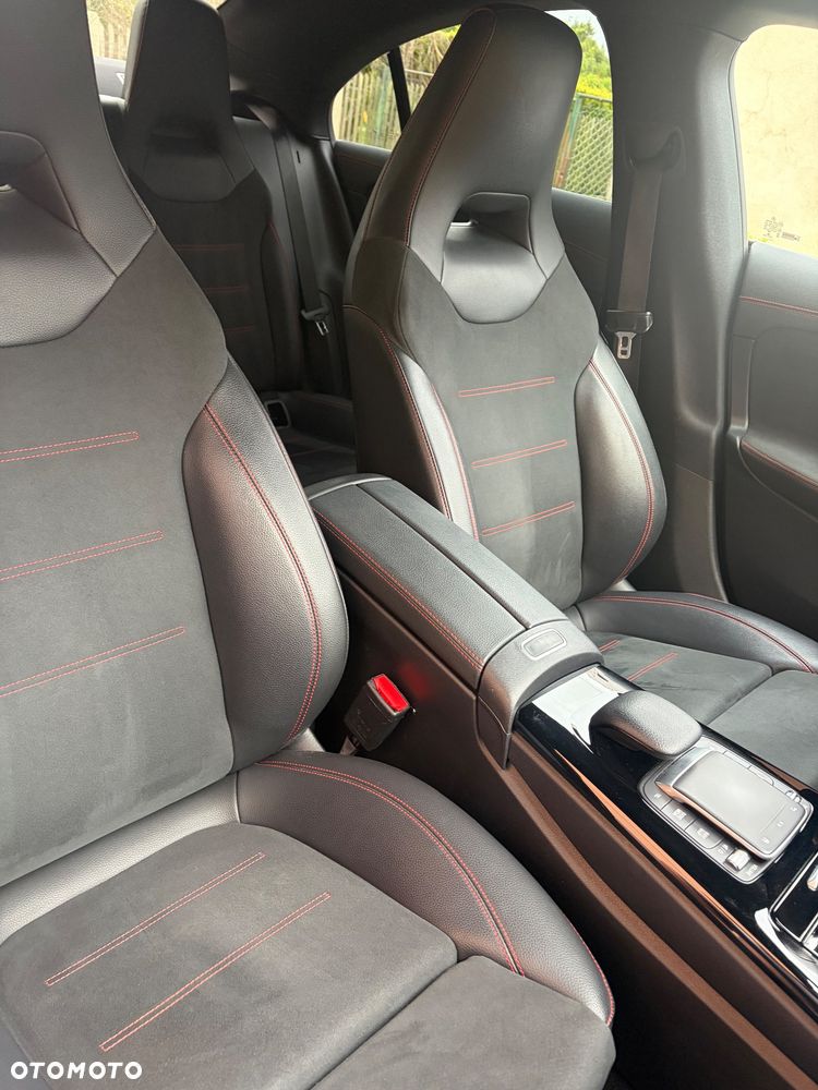 Mercedes-Benz CLA 250 4-Matic AMG Line 7G-DCT - 15
