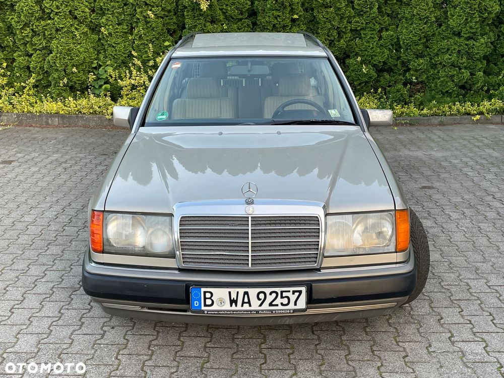 Mercedes-Benz W124 (1984-1993) - 21
