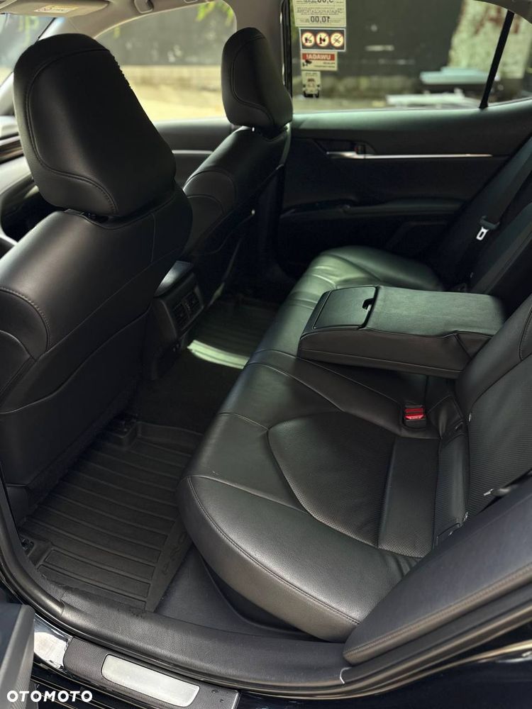 Toyota Camry Executive - 29