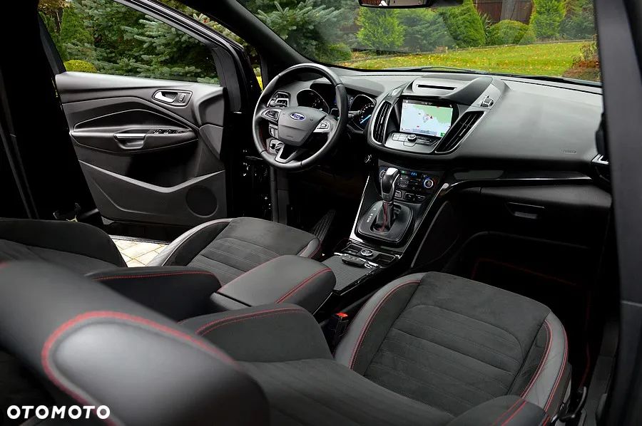 Ford Kuga 1.5 EcoBoost 4x4 ST-Line - 31