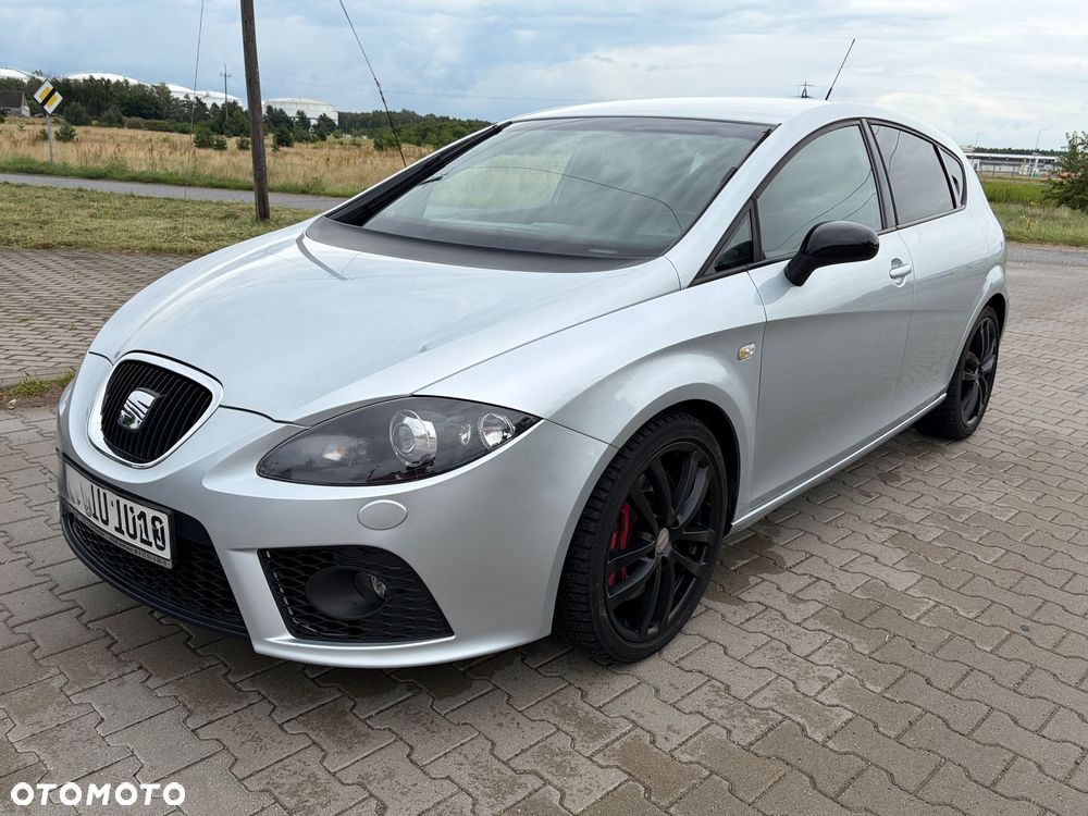 Seat Leon 2.0 T FSI Cupra R - 2