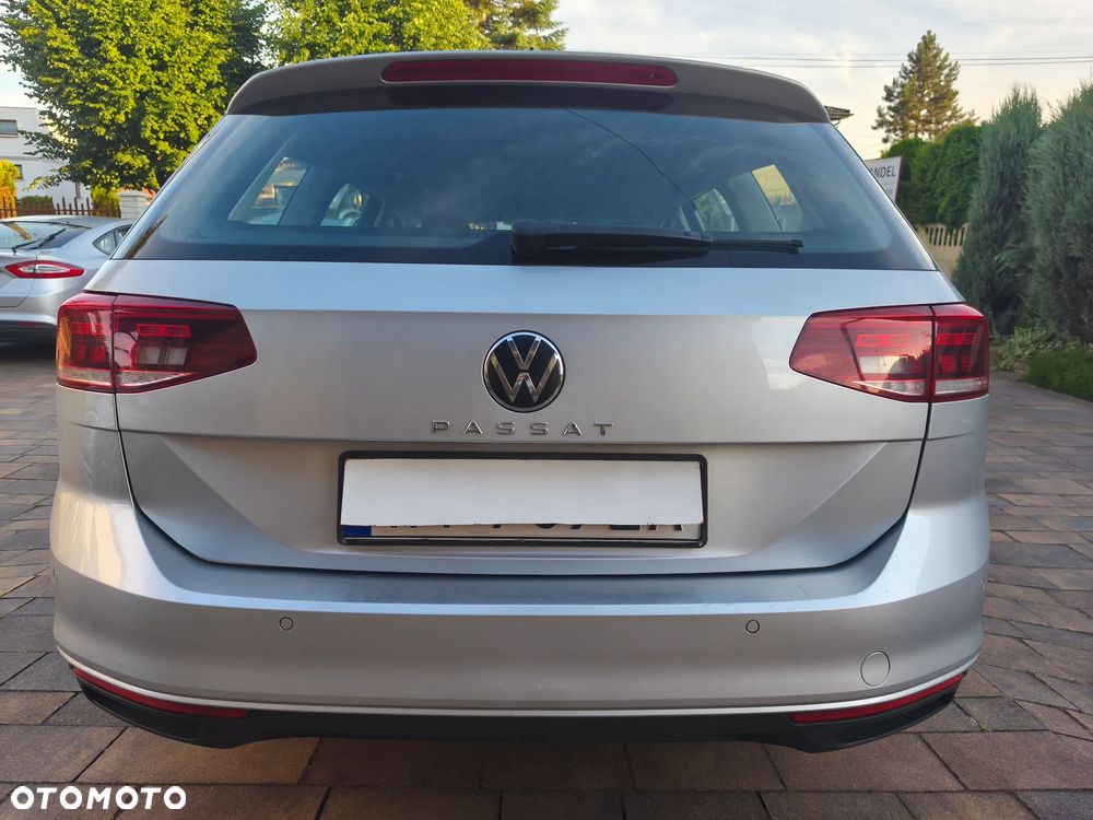 Volkswagen Passat - 24