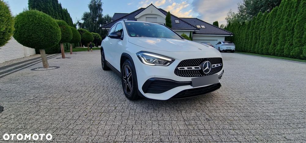 Mercedes-Benz GLA - 1