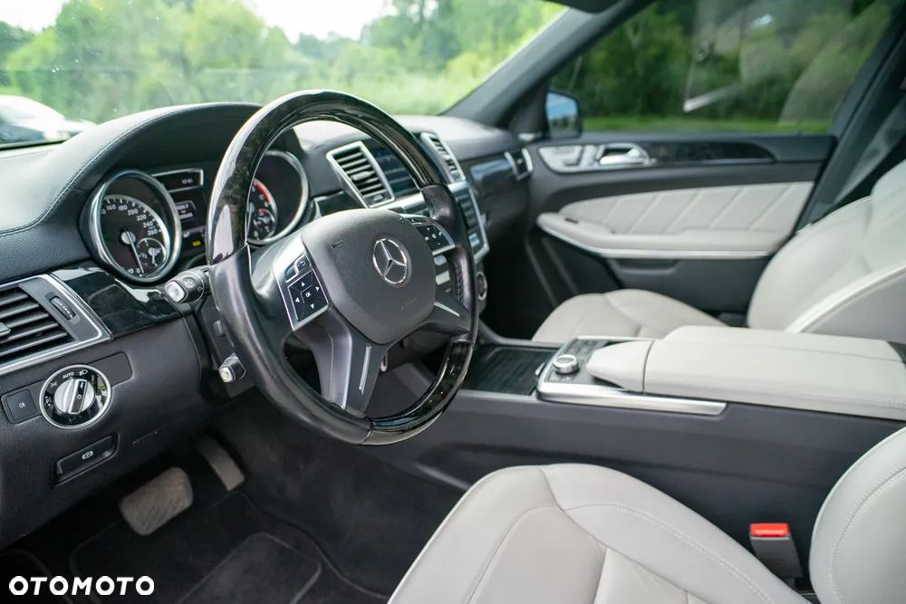 Mercedes-Benz GL 350 BlueTEC 4Matic 7G-TRONIC - 20