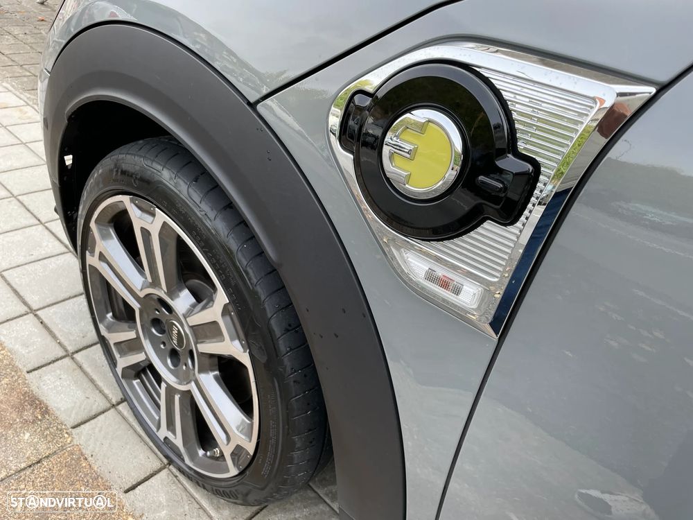 MINI Countryman Cooper SE ALL4 Auto - 7