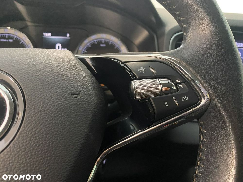 Skoda Karoq 2.0 TDI SCR 4x2 Ambition DSG - 24