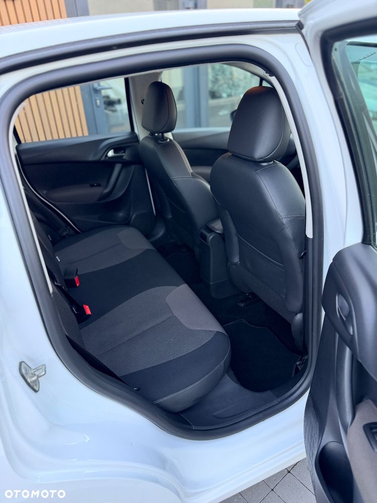 Citroën C3 Pure Tech (VTi) 82 Exclusive - 21