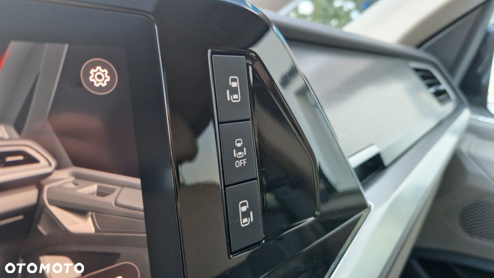 Volkswagen Multivan - 24