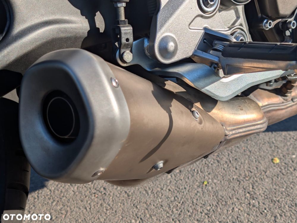 Yamaha MT - 12