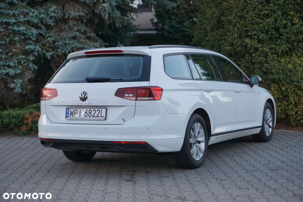 Volkswagen Passat - 8