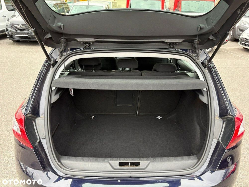 Peugeot 308 1.6 BlueHDi Style S&S - 34