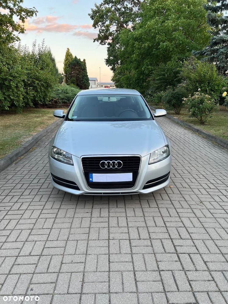 Audi A3 Sportback - 2