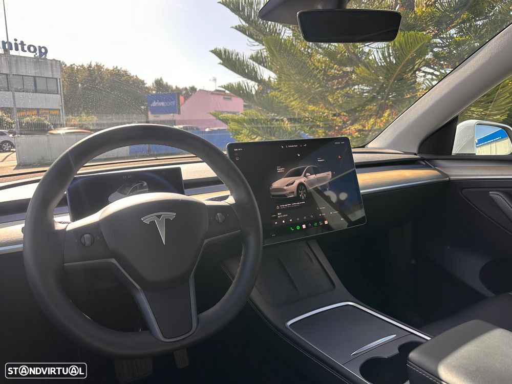 Tesla Model Y Tração Traseira - 44