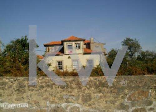 Chalet SEC XIX para reabilitar Inserido num terreno de 6300m2 em V.N.G - Grande imagem: 2/3