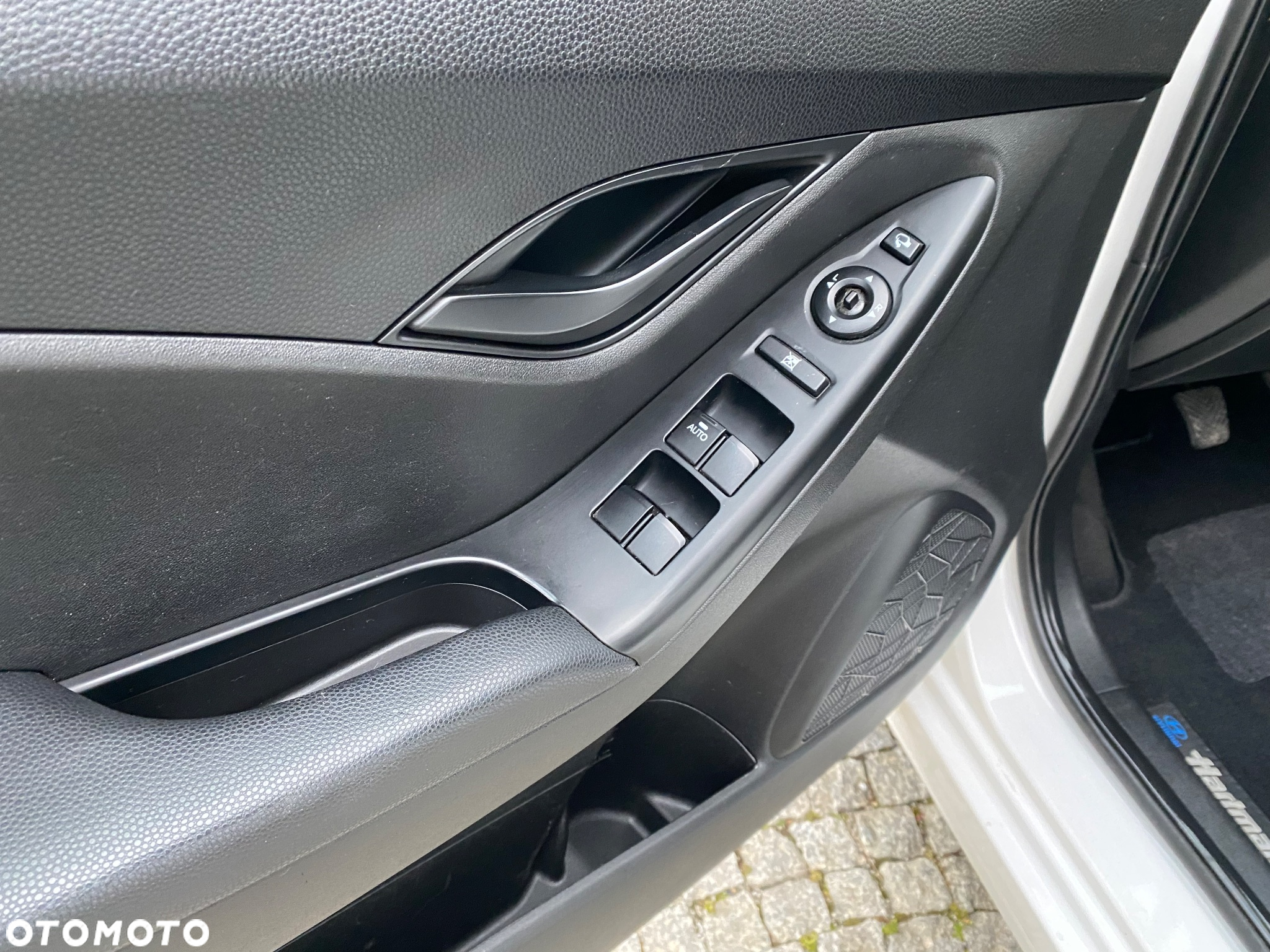 Hyundai ix20 1.4 Premium - 28