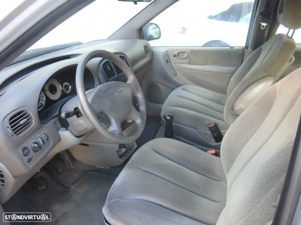 Chrysler Voyager - 6