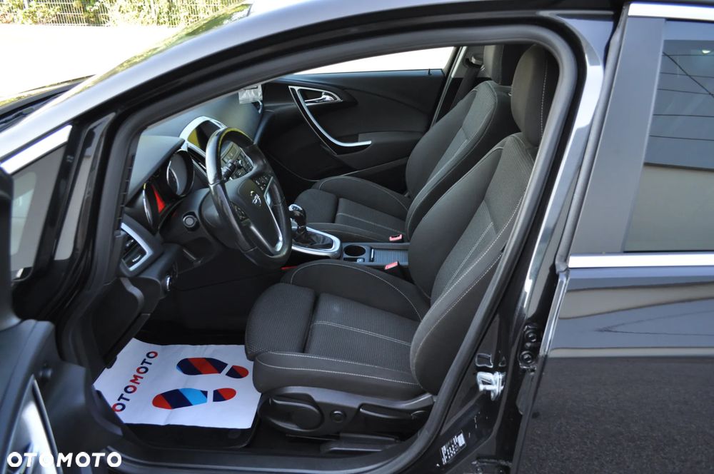 Opel Astra 1.4 Turbo Exklusiv - 12