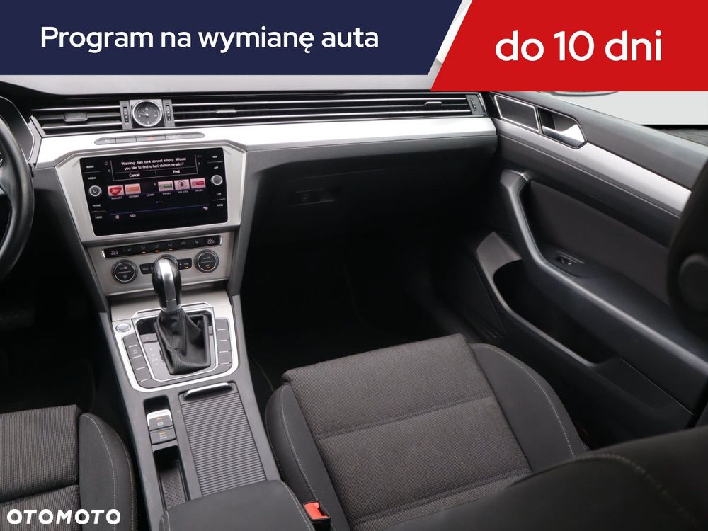 Volkswagen Passat - 10
