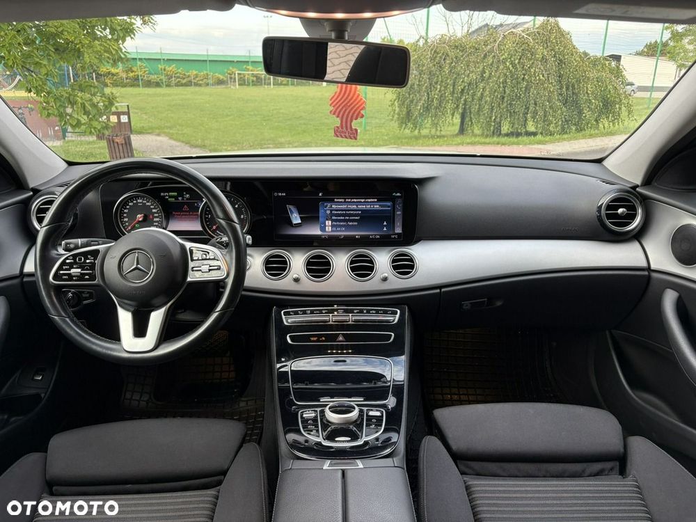 Mercedes-Benz Klasa E 300 de 9G-TRONIC Exclusive - 18
