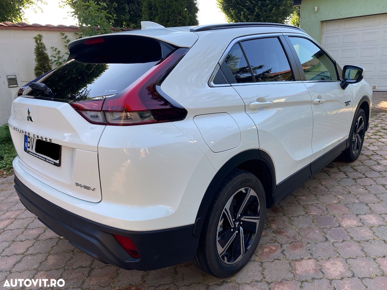 Mitsubishi Eclipse-Cross PHEV Invite - 5