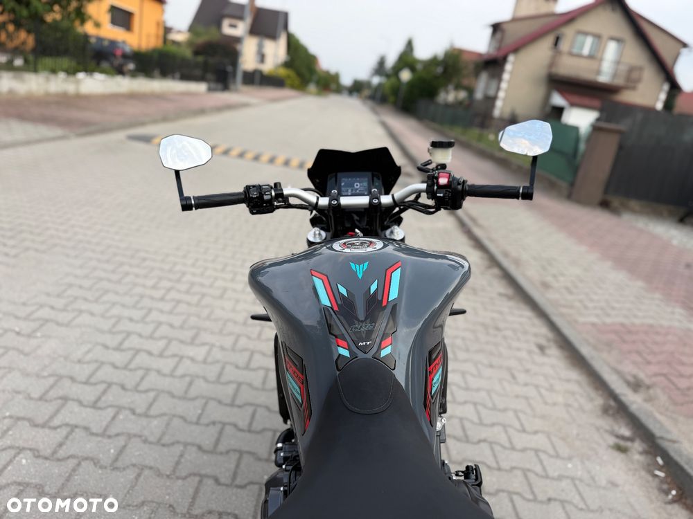 Yamaha MT - 16