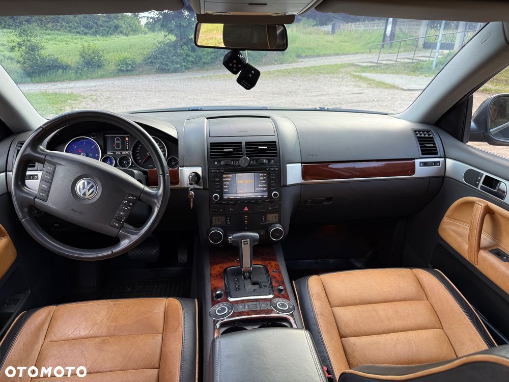 Volkswagen Touareg - 10