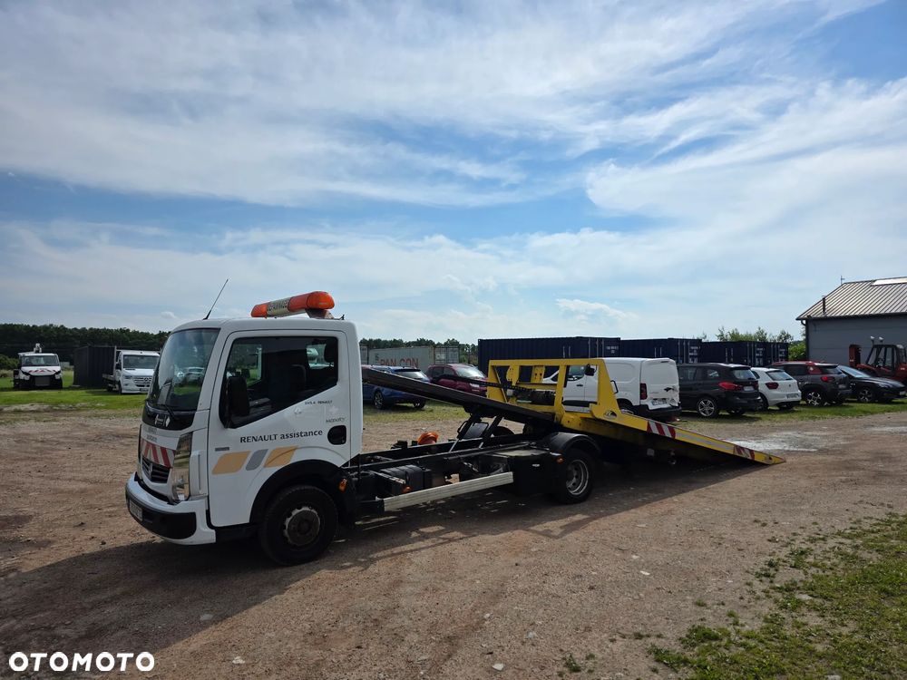 Renault Maxity - 2