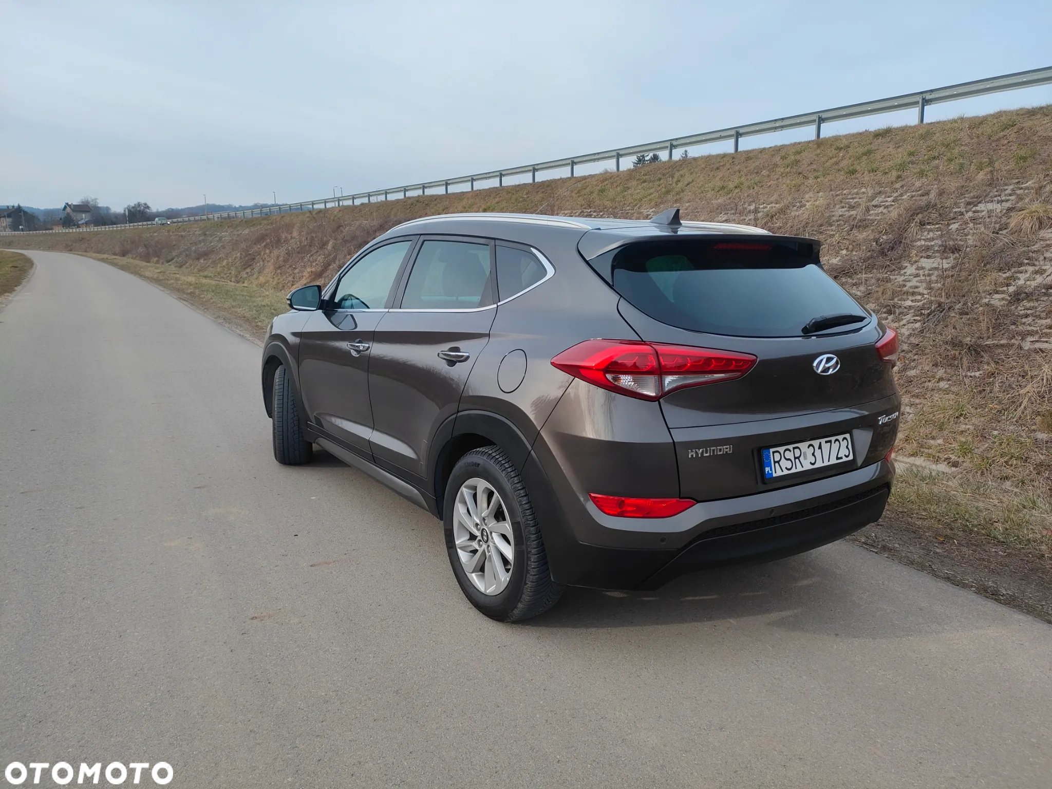 Hyundai Tucson blue 1.7 CRDi 2WD Style - 8