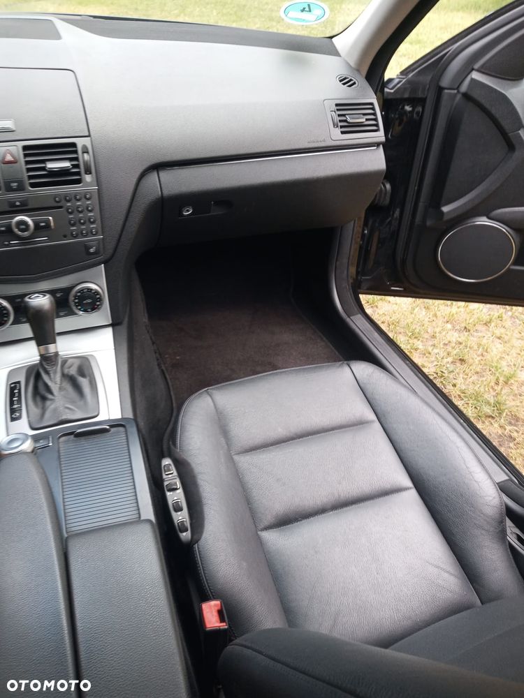 Mercedes-Benz Klasa C 220 CDI DPF Automatik BlueEFFICIENCY - 8
