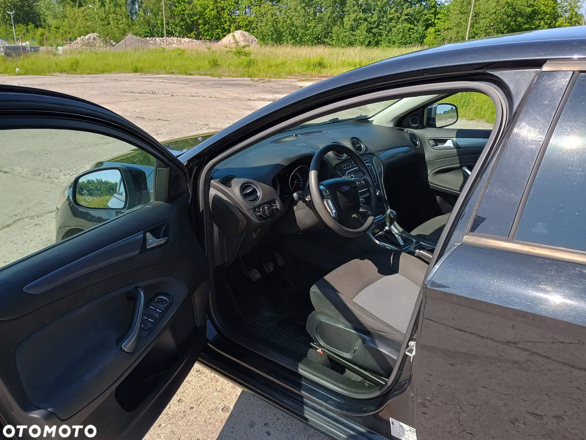 Ford Mondeo 2.0 TDCi Ambiente - 3