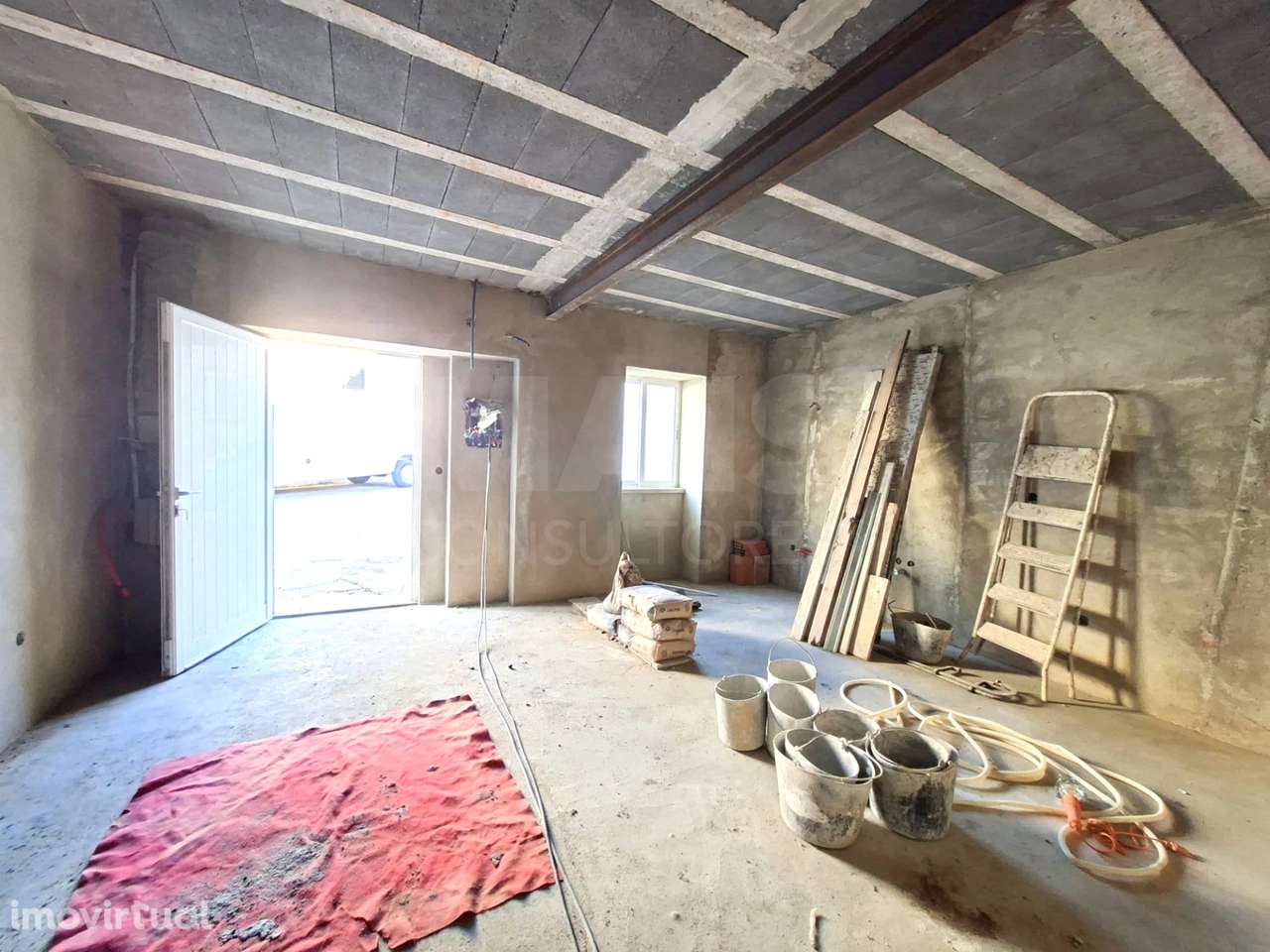 Moradia T1 + Sótão em Peral- Cadaval - Grande imagem: 4/9