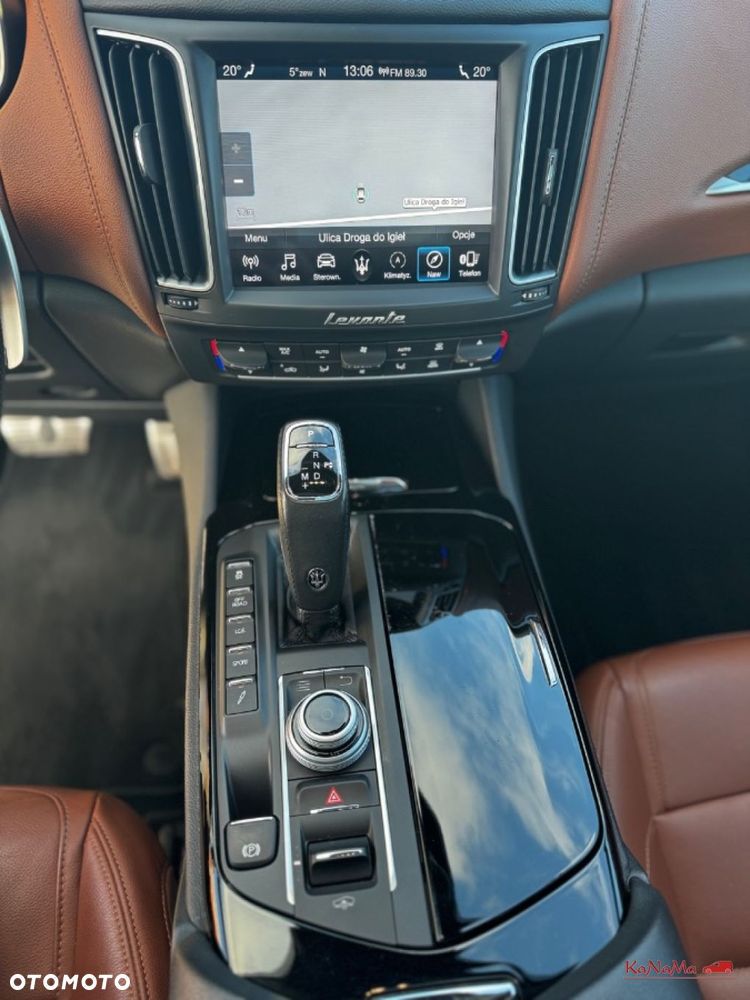 Maserati Levante - 17