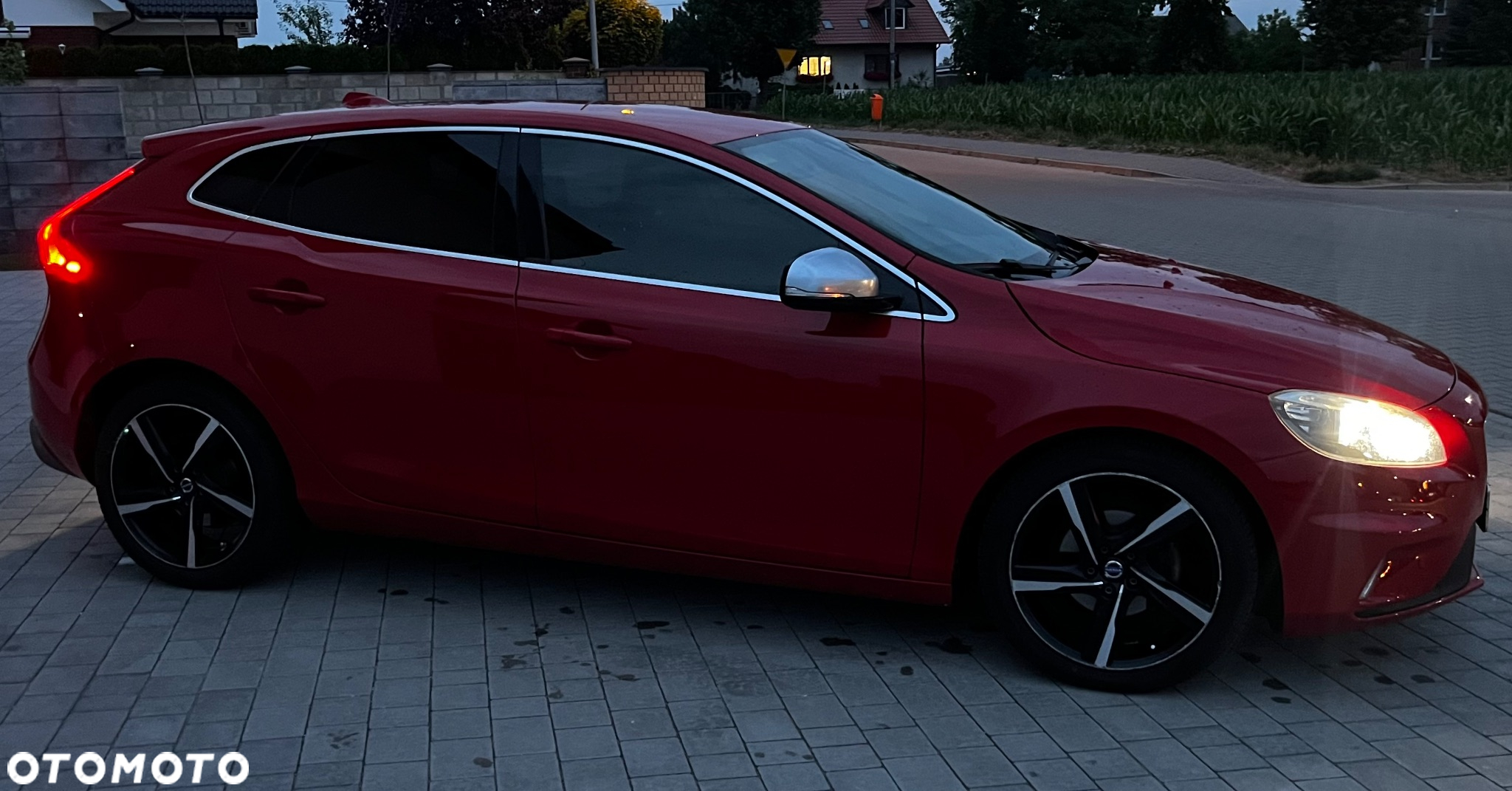 Volvo V40 D2 R Design - 7