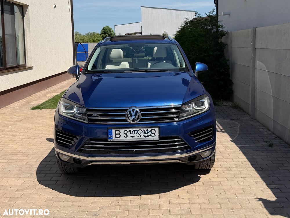 Volkswagen Touareg - 1