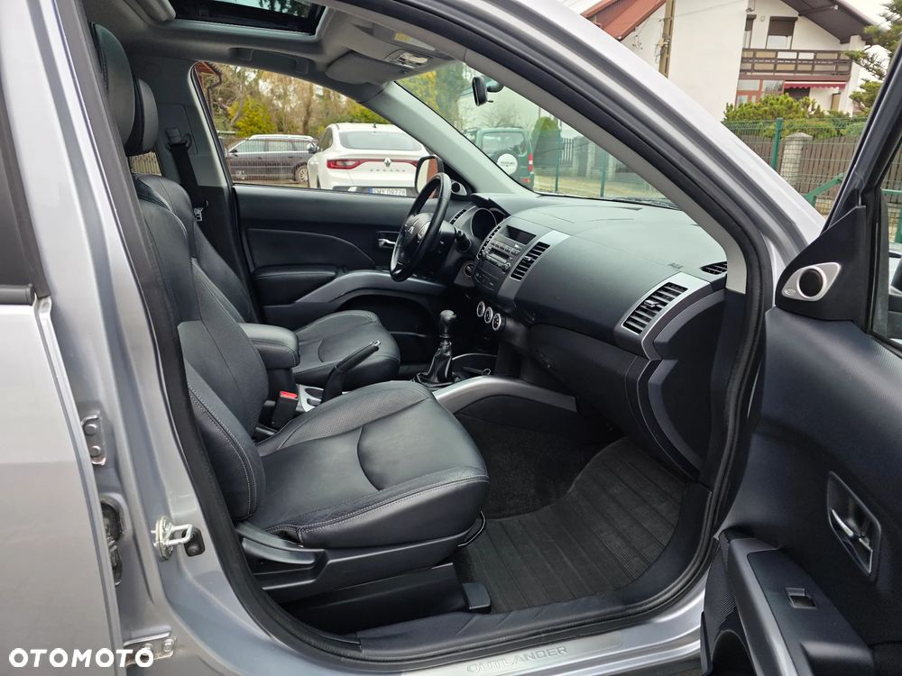 Mitsubishi Outlander 2.0 DI-D 4WD Instyle - 6