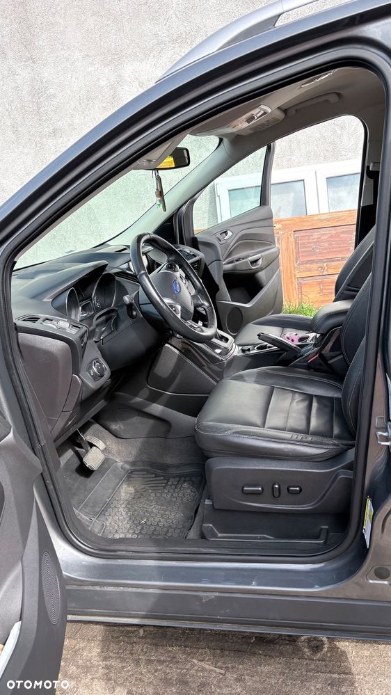 Ford Escape 2.0 EcoBoost AWD Titanium - 14