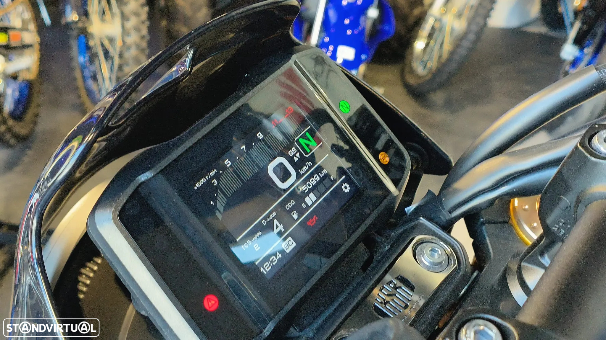 Yamaha XSR 900 - 12
