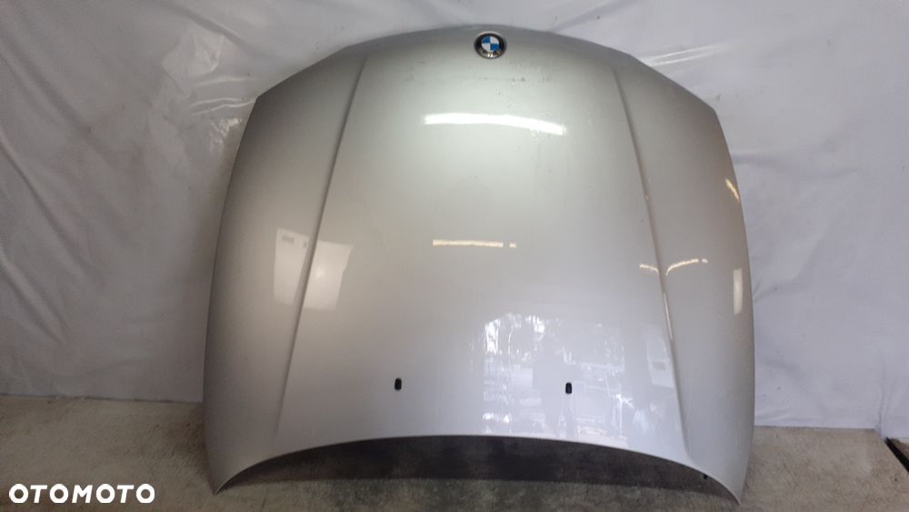 # MASKA POKRYWA SILNIKA DO BMW SERII 1 E87 SERIA 1 SREBRNA TITANSILBER - 1