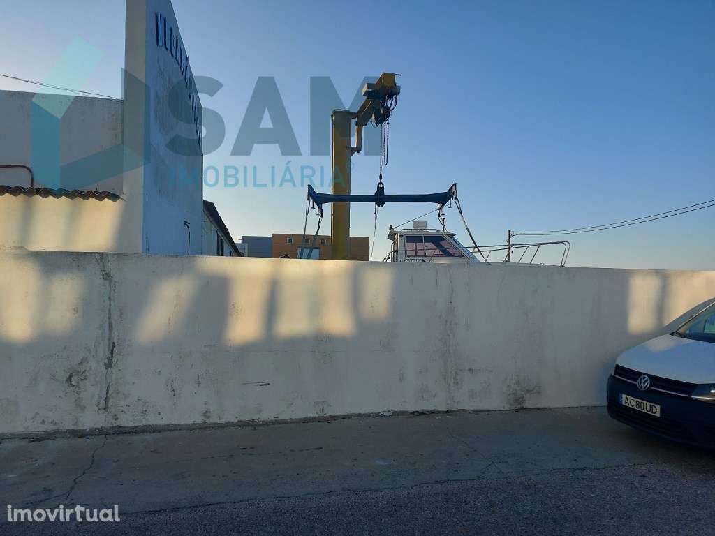 ARMAZÉM INDUSTRIAL COM LOGRADOURO E VISTA MAR, PENICHE - Grande imagem: 4/13