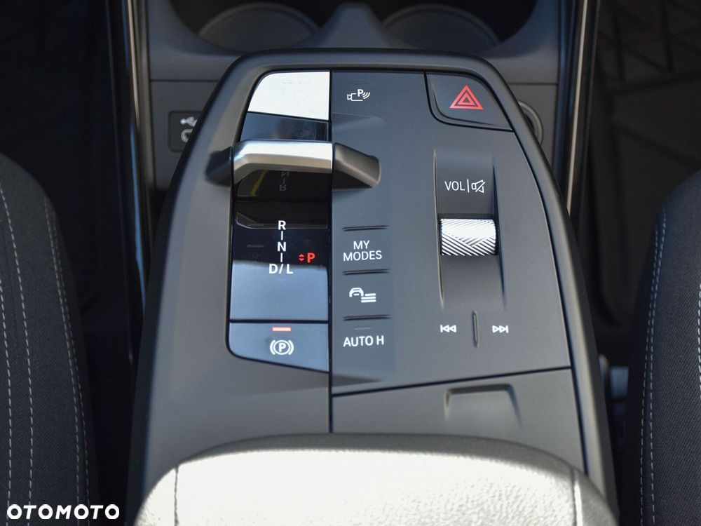 BMW X1 sDrive18i - 25