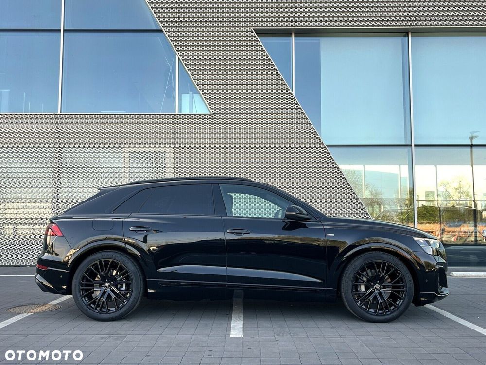 Audi Q8 - 2