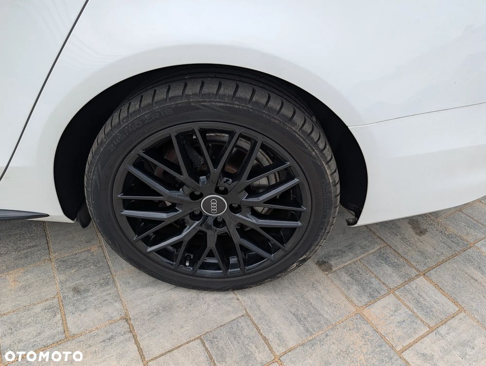 Audi A4 Avant 2.0 TDI DPF clean diesel multitronic S line Sportpaket - 14