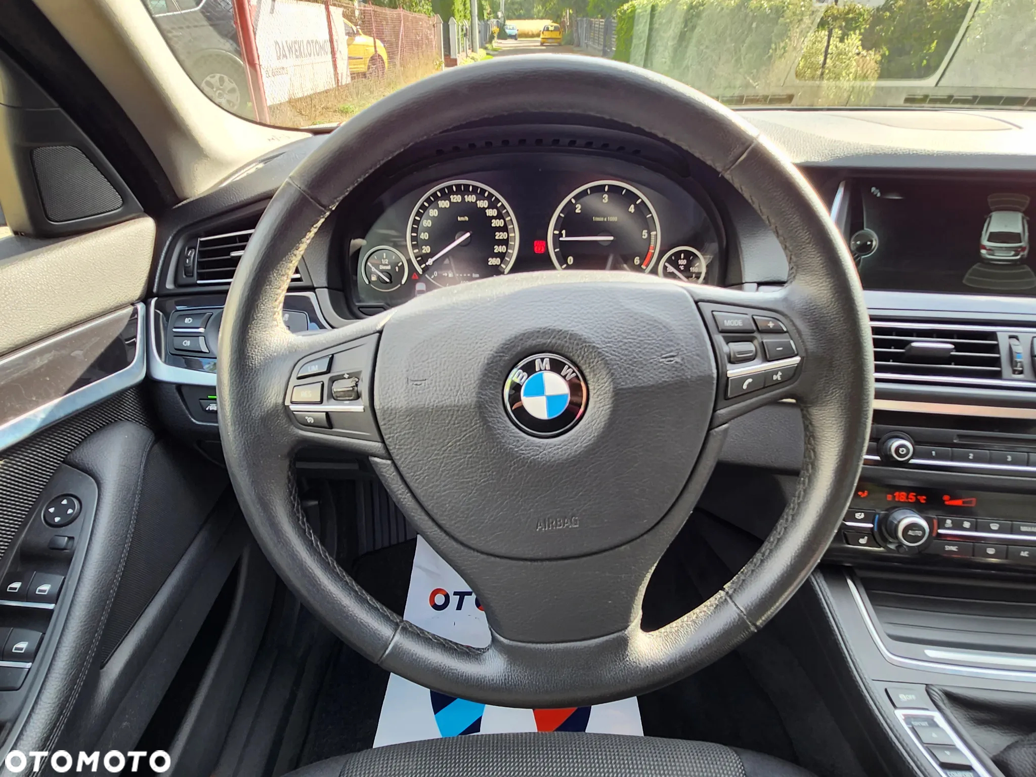 BMW Seria 5 520d Touring - 11