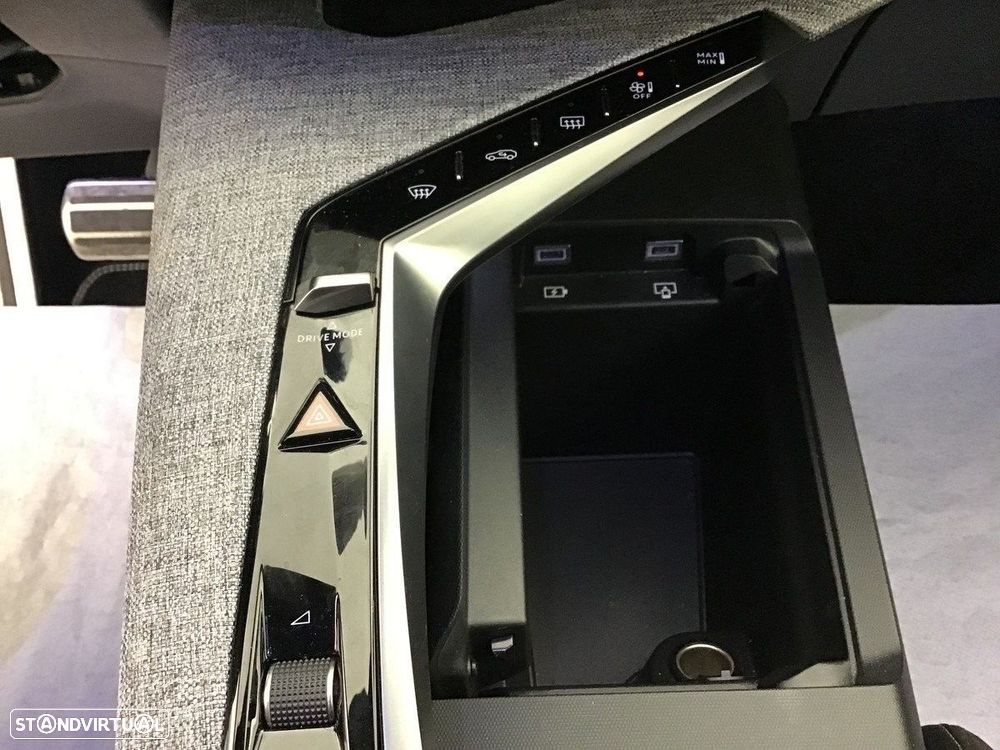 Peugeot 5008 1.2 Hybrid GT e-DCS6 - 22