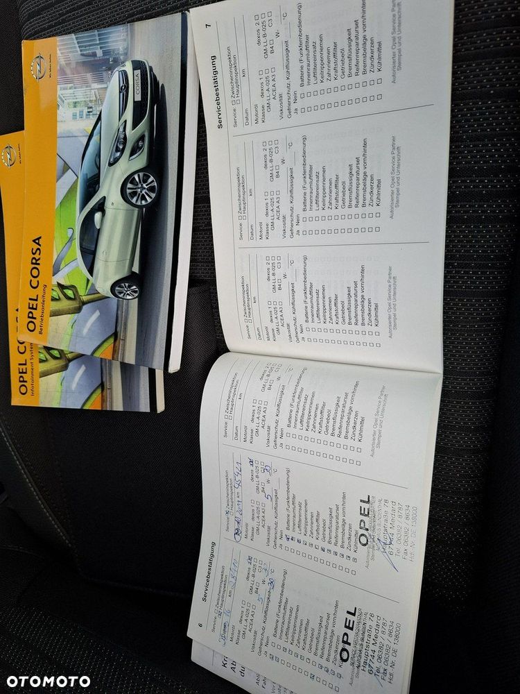 Opel Corsa 1.4 16V Energy - 8